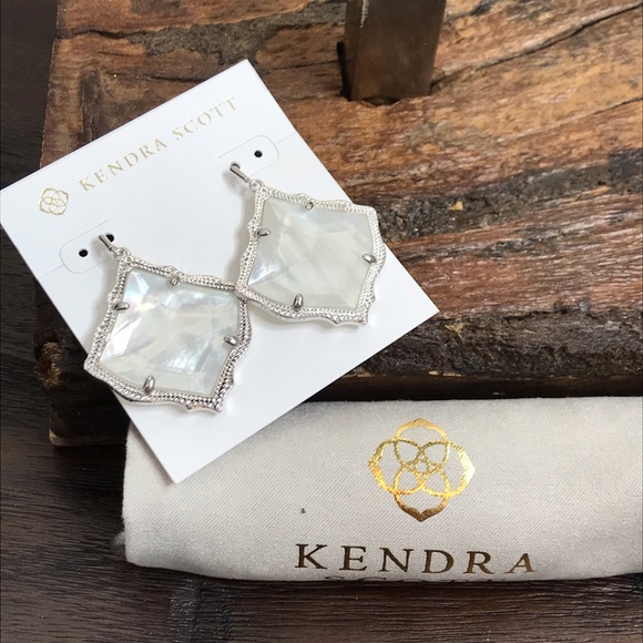 NWT Kendra Scott Silver Ivory MOP Kirsten’s! - Picture 5 of 10